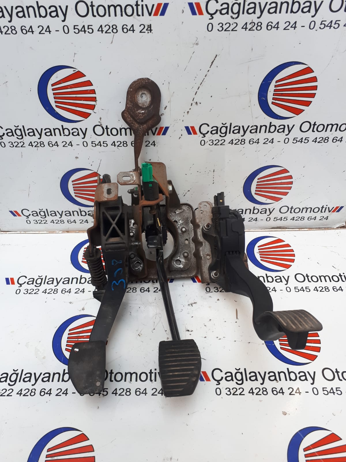 peugeot 308 gaz pedal takımı